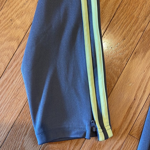 Adidas climacool leggings size medium  (32/31) - Picture 2 of 4